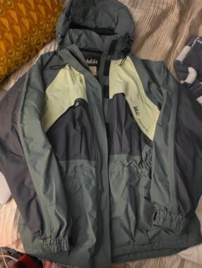 REI Women's Medium Hooded Ski Coat Jacket Green